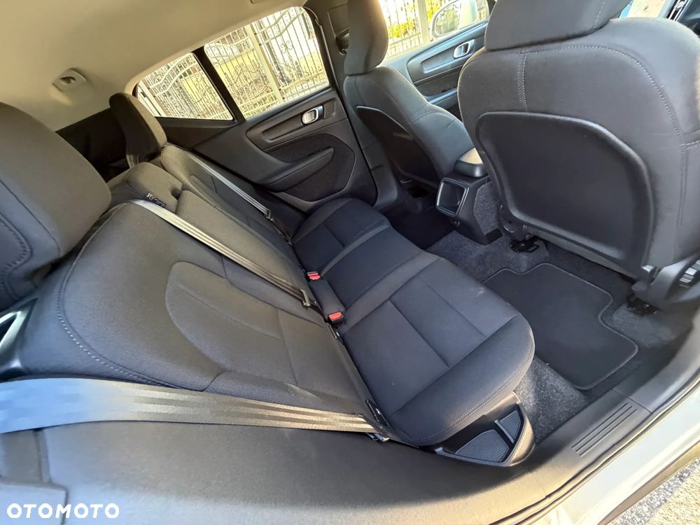 Volvo XC 40 T3 Momentum - 34