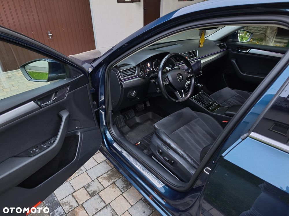 Skoda Superb 2.0 TDI L&K DSG - 8