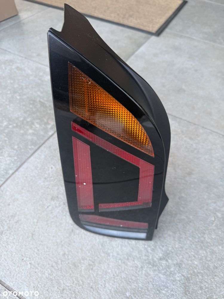 LAMPA TYLNA VOLKSWAGEN  UP LIFT  LEWA PRAWA - 5