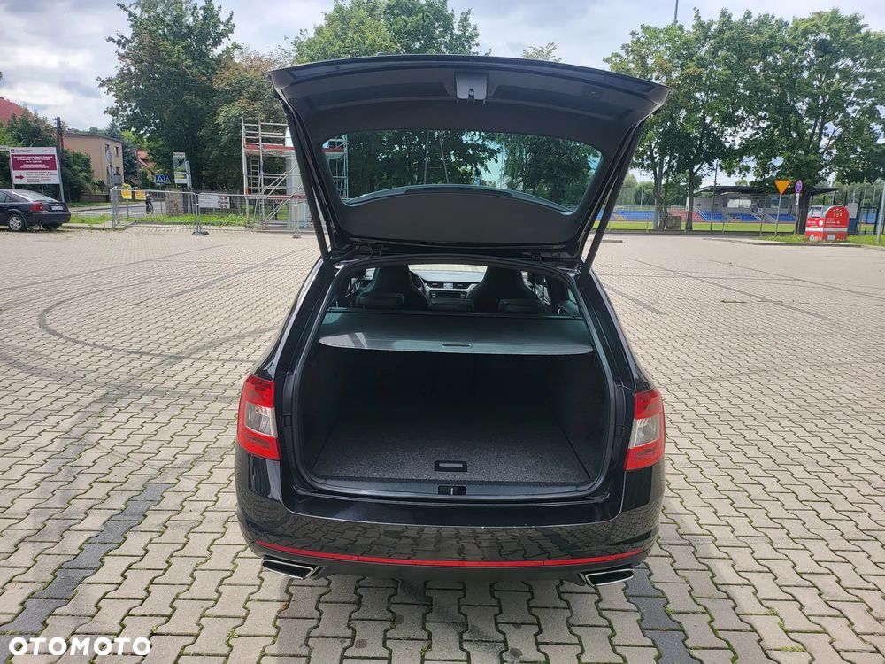 Skoda Octavia 2.0 TSI RS DSG - 8