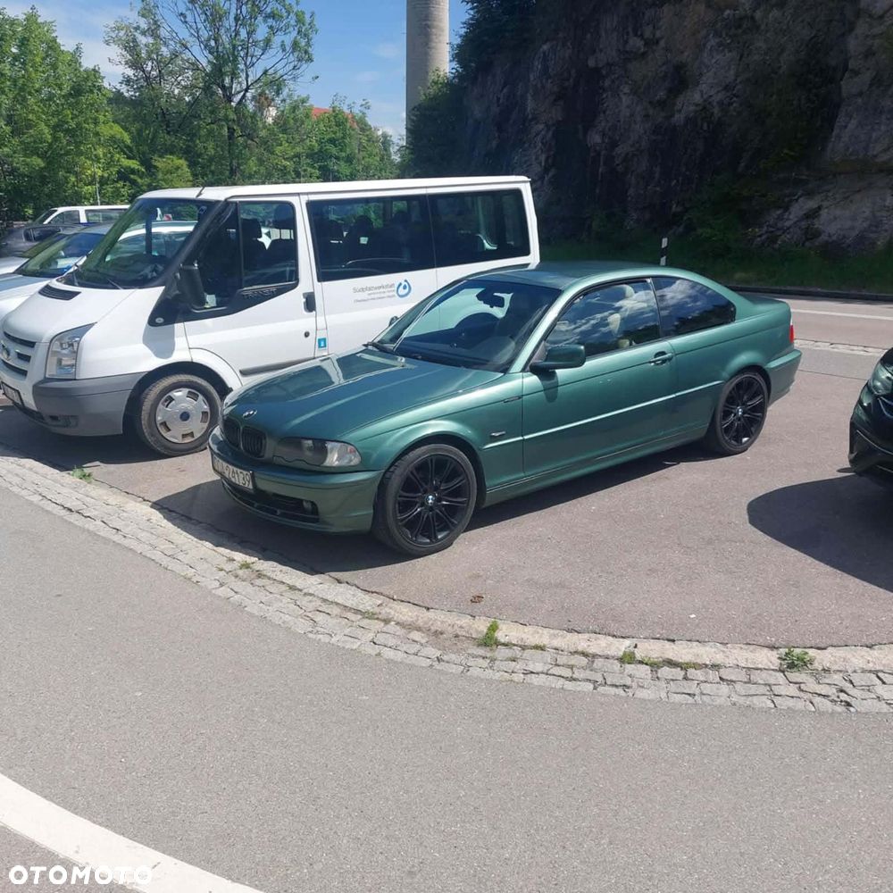 BMW Seria 3 320i - 5