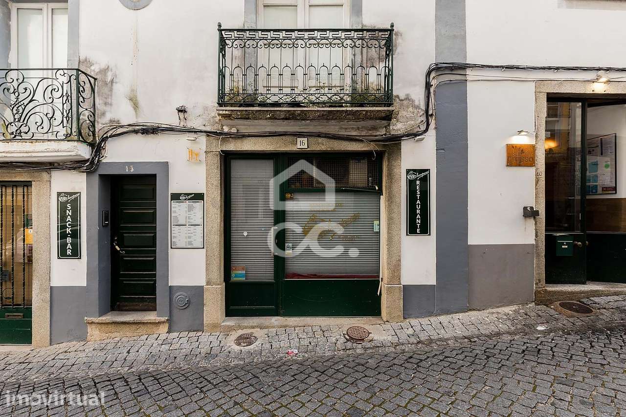"A Choupana" – Trespasse de restaurante histórico no centro de Évora - Grande imagem: 3/31