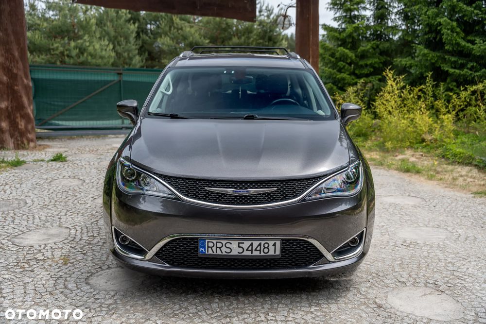 Chrysler Pacifica - 6