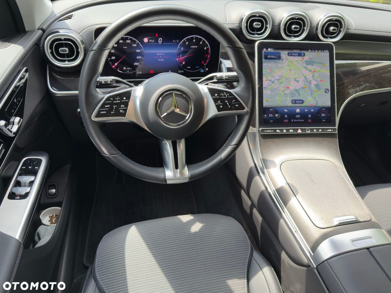 Mercedes-Benz GLC - 11