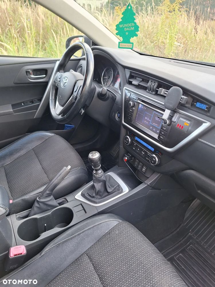 Toyota Auris 1.6 Prestige - 6