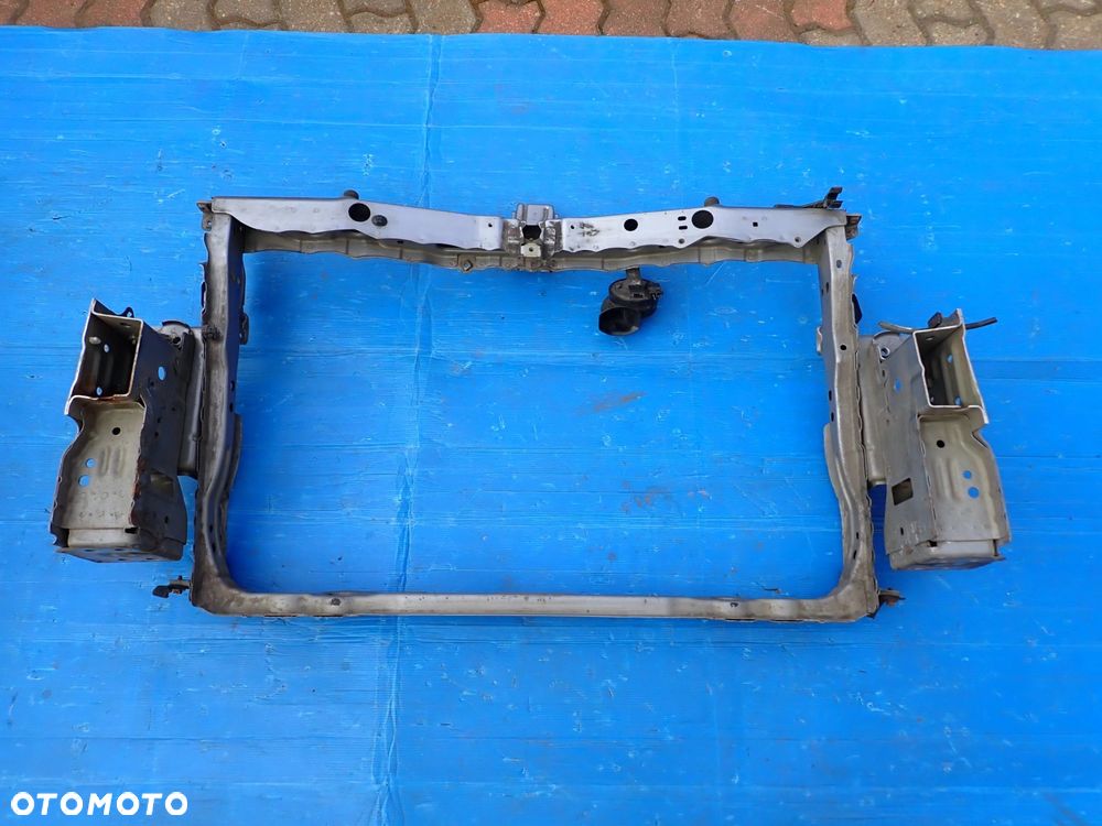 TOYOTA VERSO 09-13 PAS PRZEDNI 8T4 - 4
