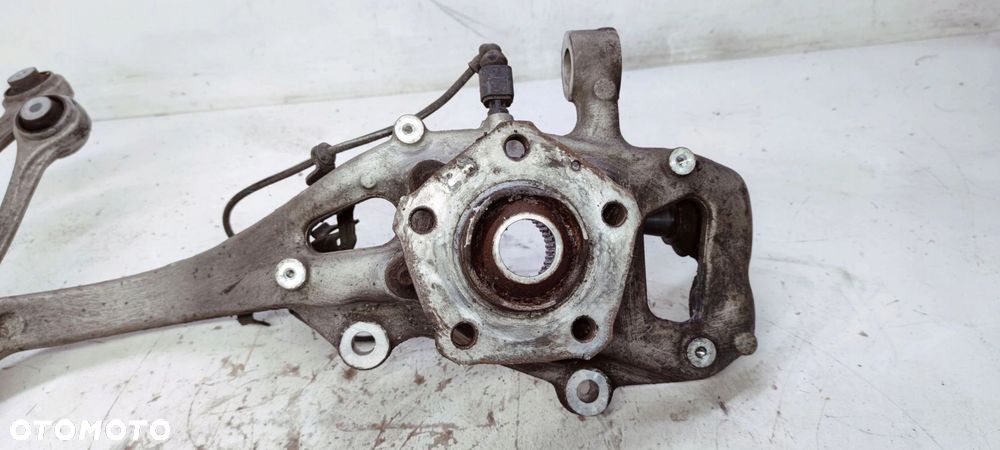 ZWROTNICA PRAWY PRZÓD AUDI A4 B9 A5 Q5 8W0407560 - 2