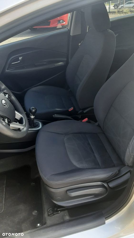 Kia Rio 1.2 Attract - 14