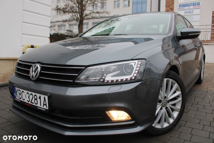 Volkswagen Jetta 1.4 TSI BMT Trendline - 22