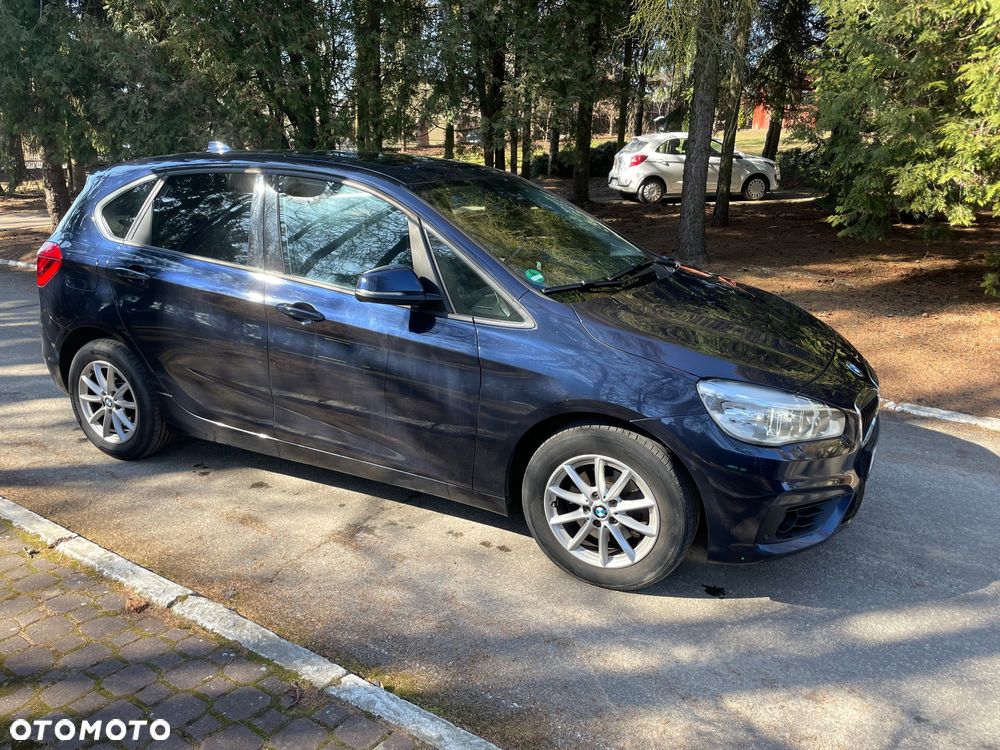 BMW Seria 2 218d Sport Line - 4