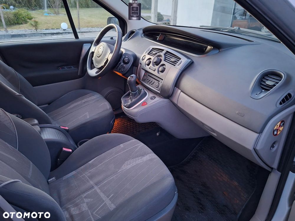 Renault Scenic - 11