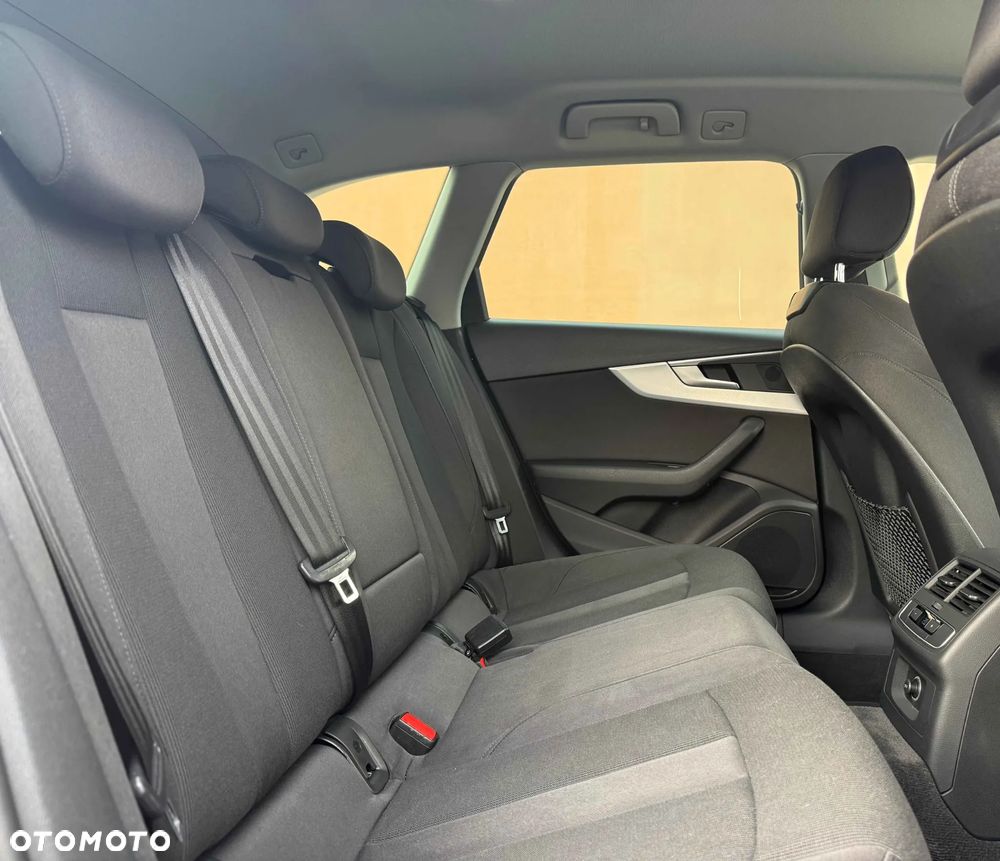 Audi A4 Avant 2.0 TDI Sport S tronic - 6