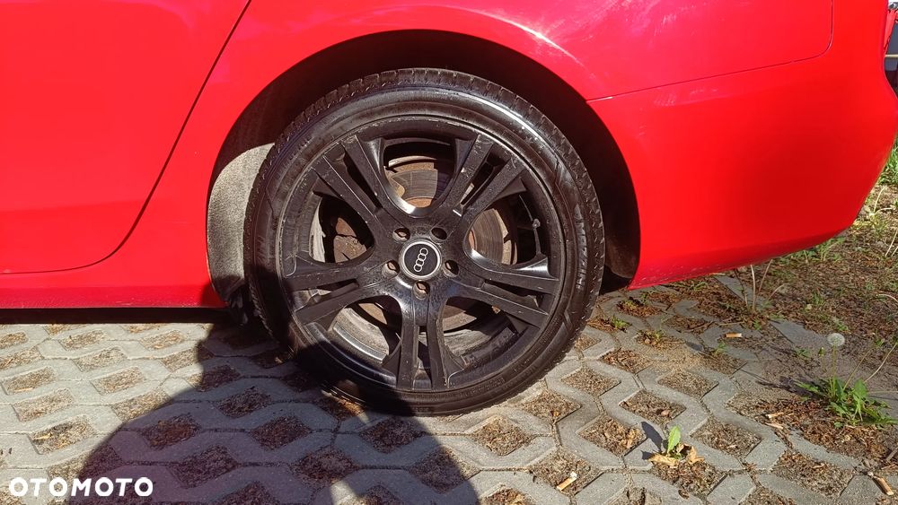 Audi A4 Avant 2.0 TDI Multitronic - 26