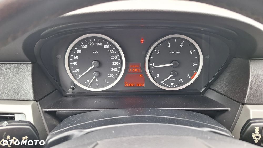 BMW Seria 5 523i - 21