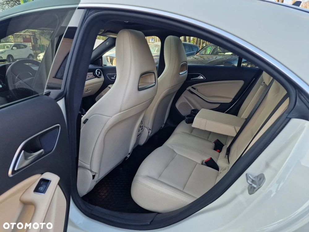 Mercedes-Benz CLA - 8