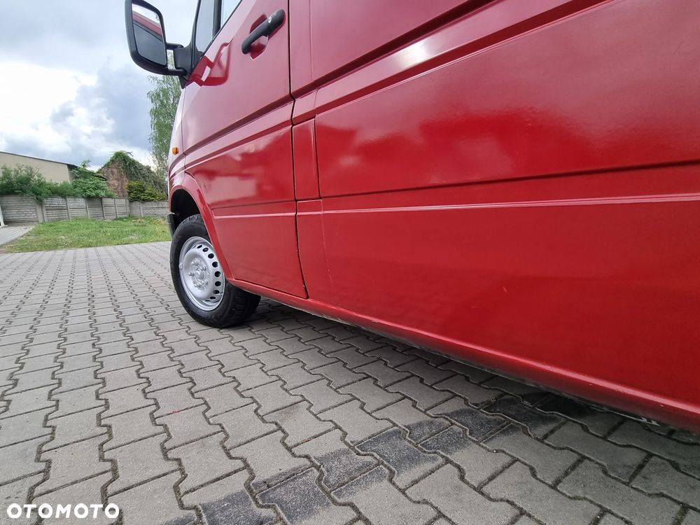 Mercedes-Benz Sprinter - 13
