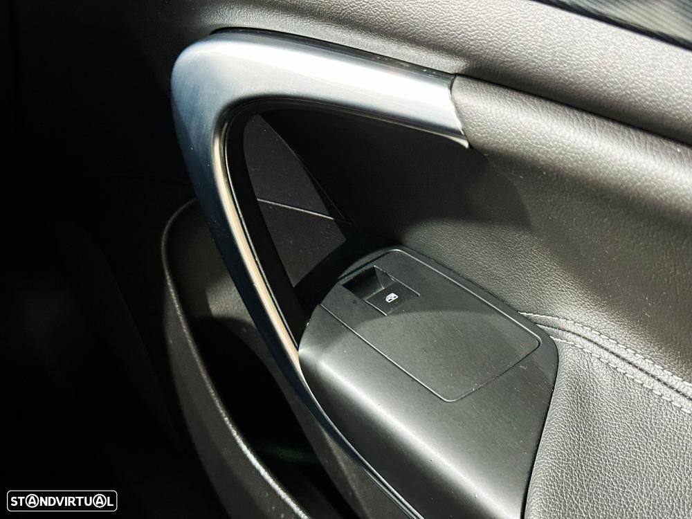 Opel Insignia - 34