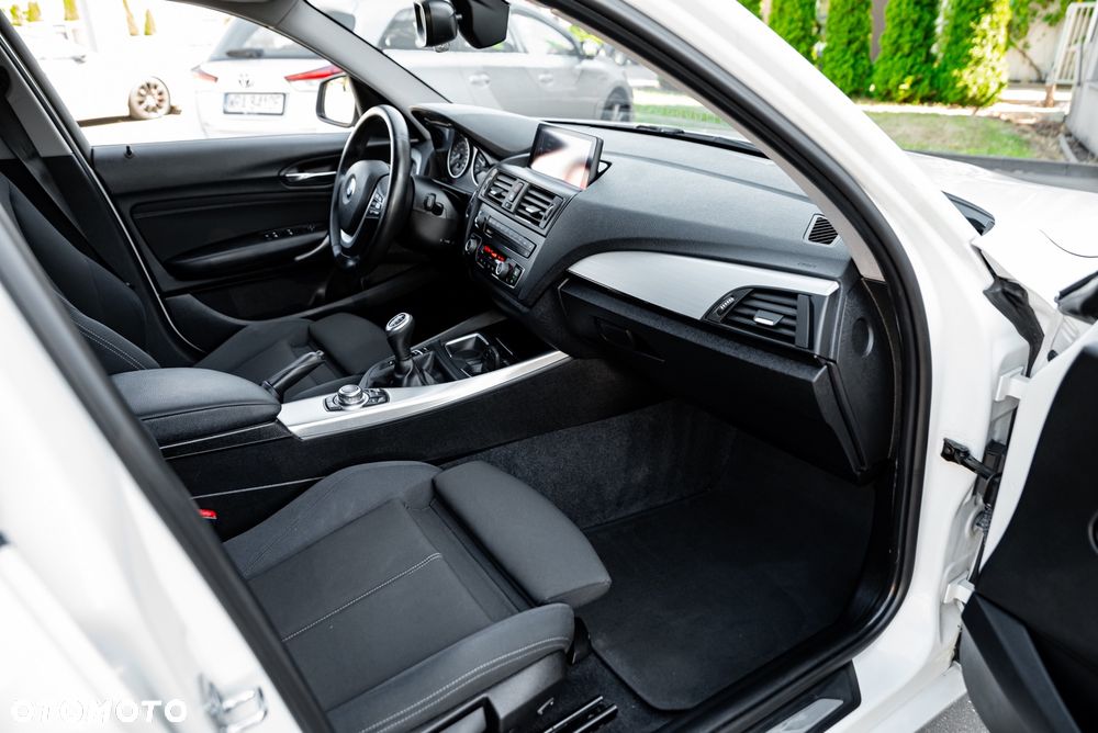 BMW Seria 1 118d Sport Line - 23