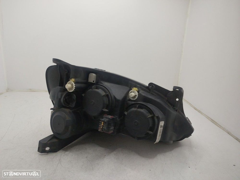 Farol/ Otica Dianteiro Esq Opel Corsa C - 5