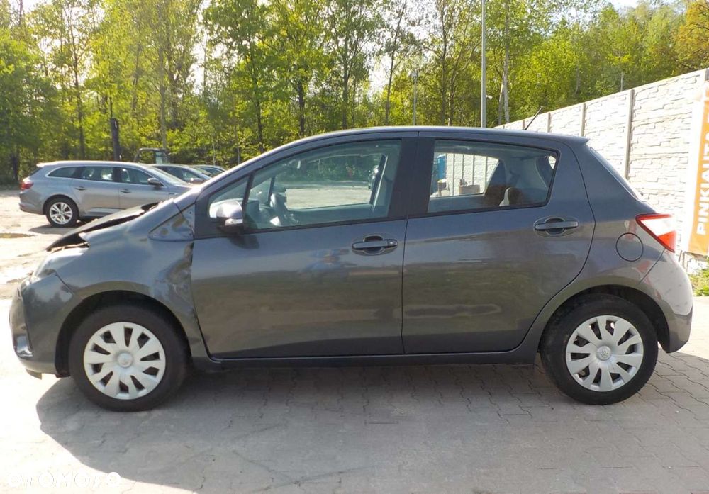 Toyota Yaris - 11