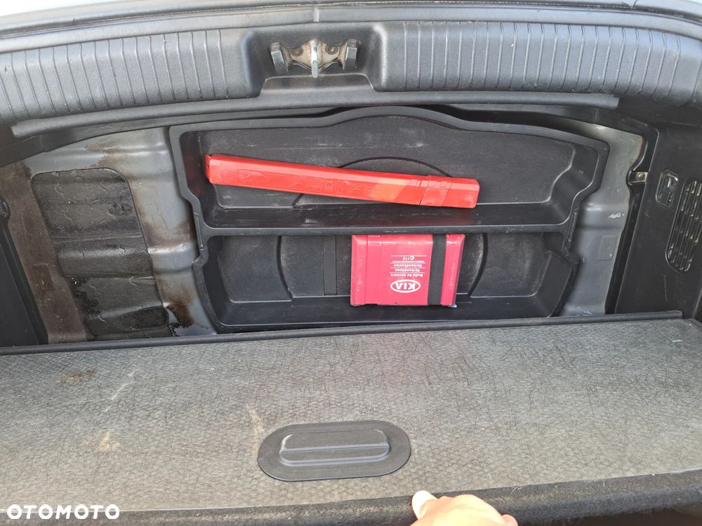 Kia Venga 1.6 CRDi 128 Business Line - 19