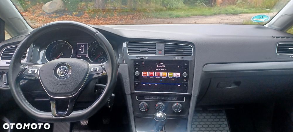 Volkswagen Golf - 10