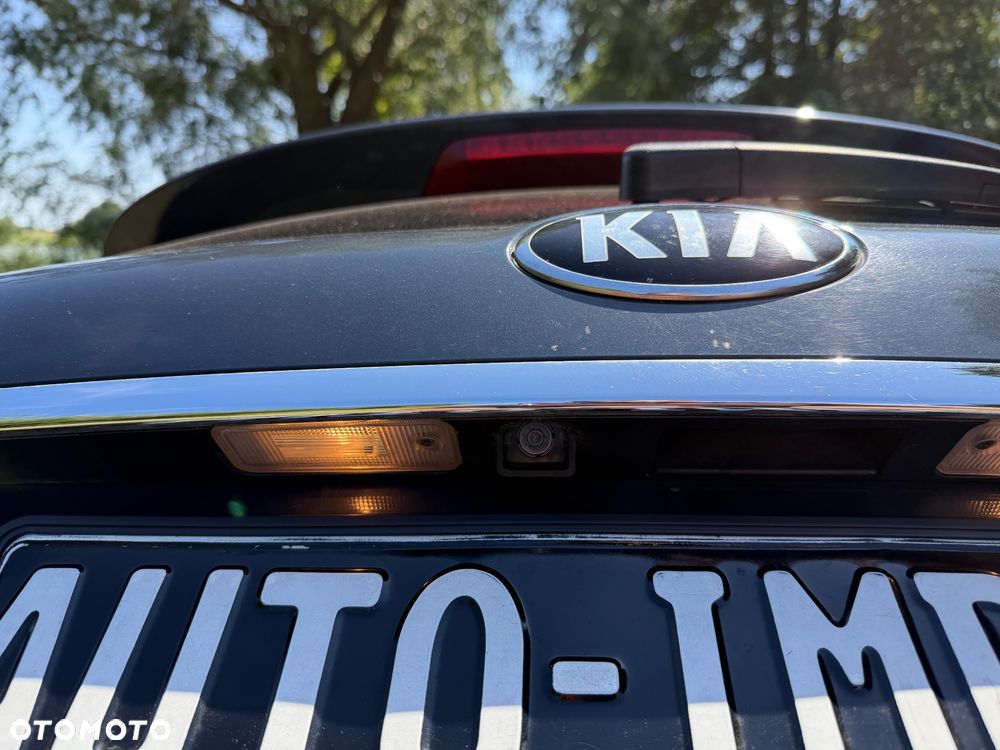 Kia Carens 1.7 CRDi 141 Dream Team Edition - 23