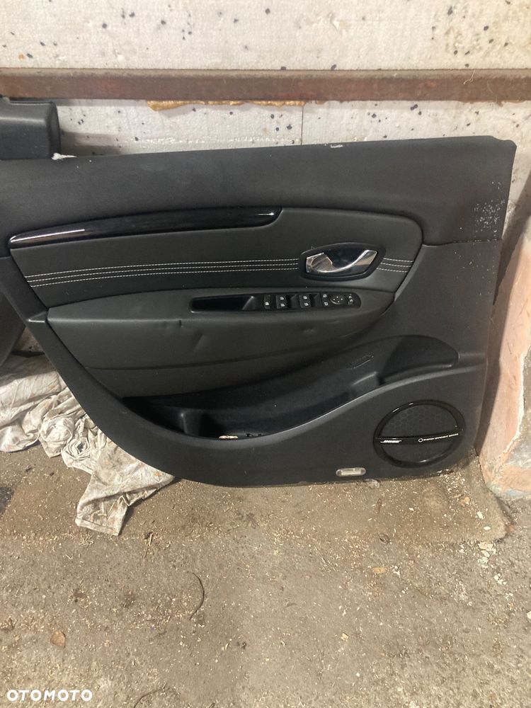 RENAULT SCENIC III BOCZKI DRZWI TAPICERKA