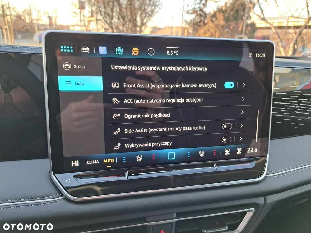 Volkswagen Tiguan - 22