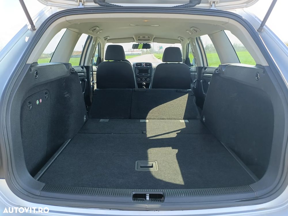 Volkswagen Golf 1.6 TDI DPF Comfortline - 10