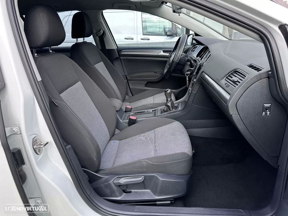 VW Golf Variant 1.6 TDi Highline - 44