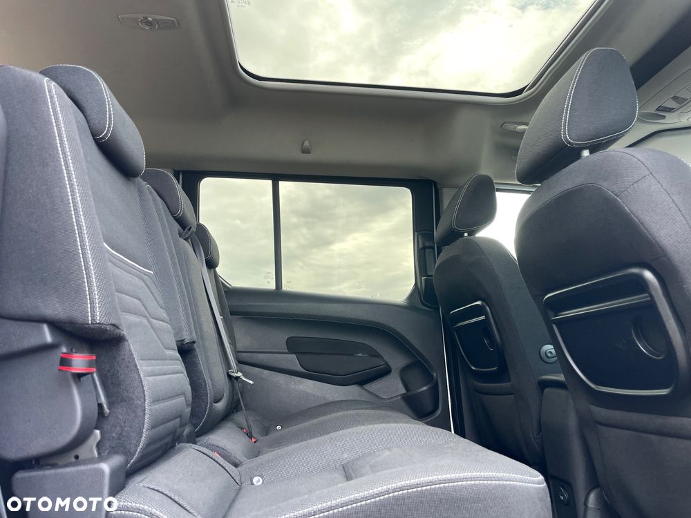 Ford Tourneo Connect Grand - 21