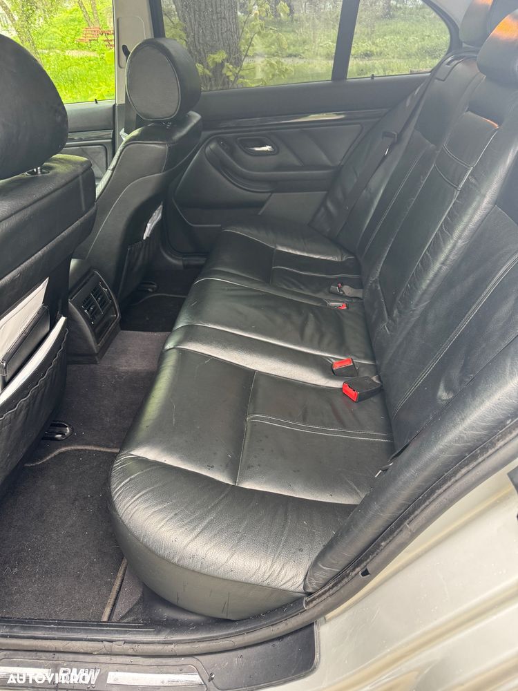 BMW Seria 5 525dA - 13