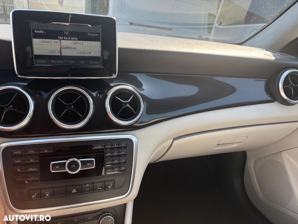 Mercedes-Benz CLA 180 - 9