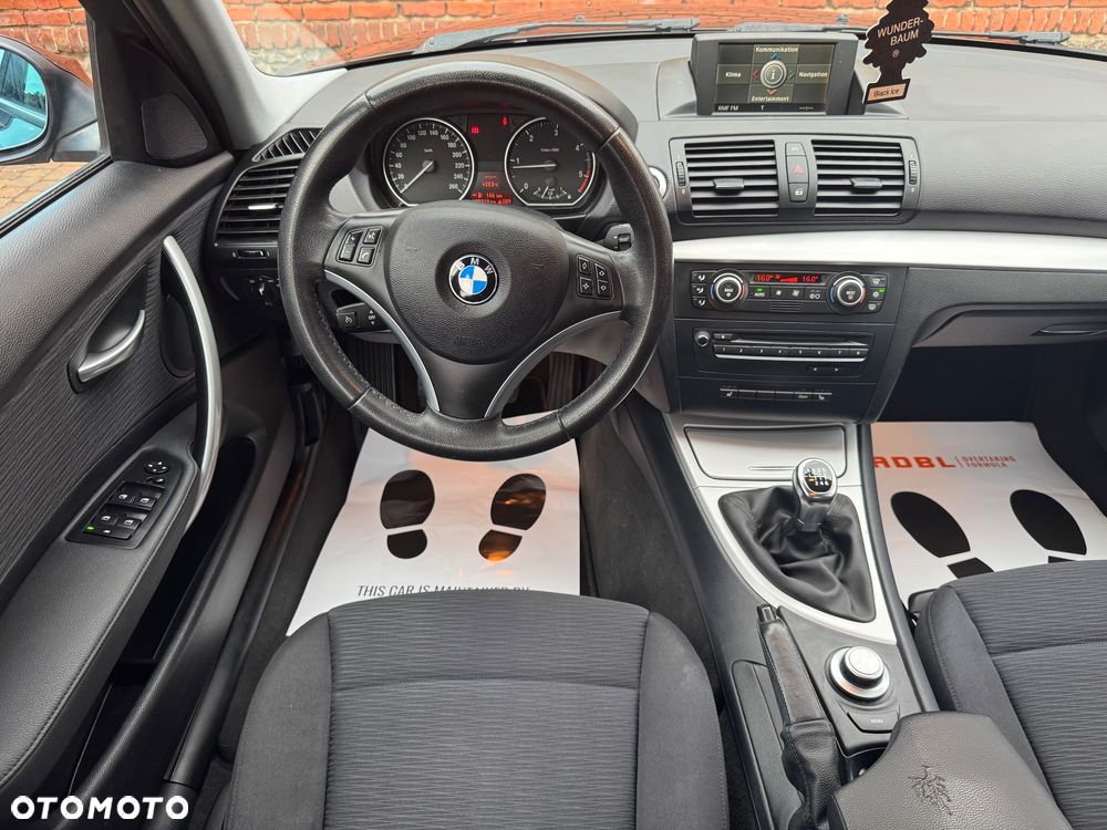 BMW Seria 1 120d - 22