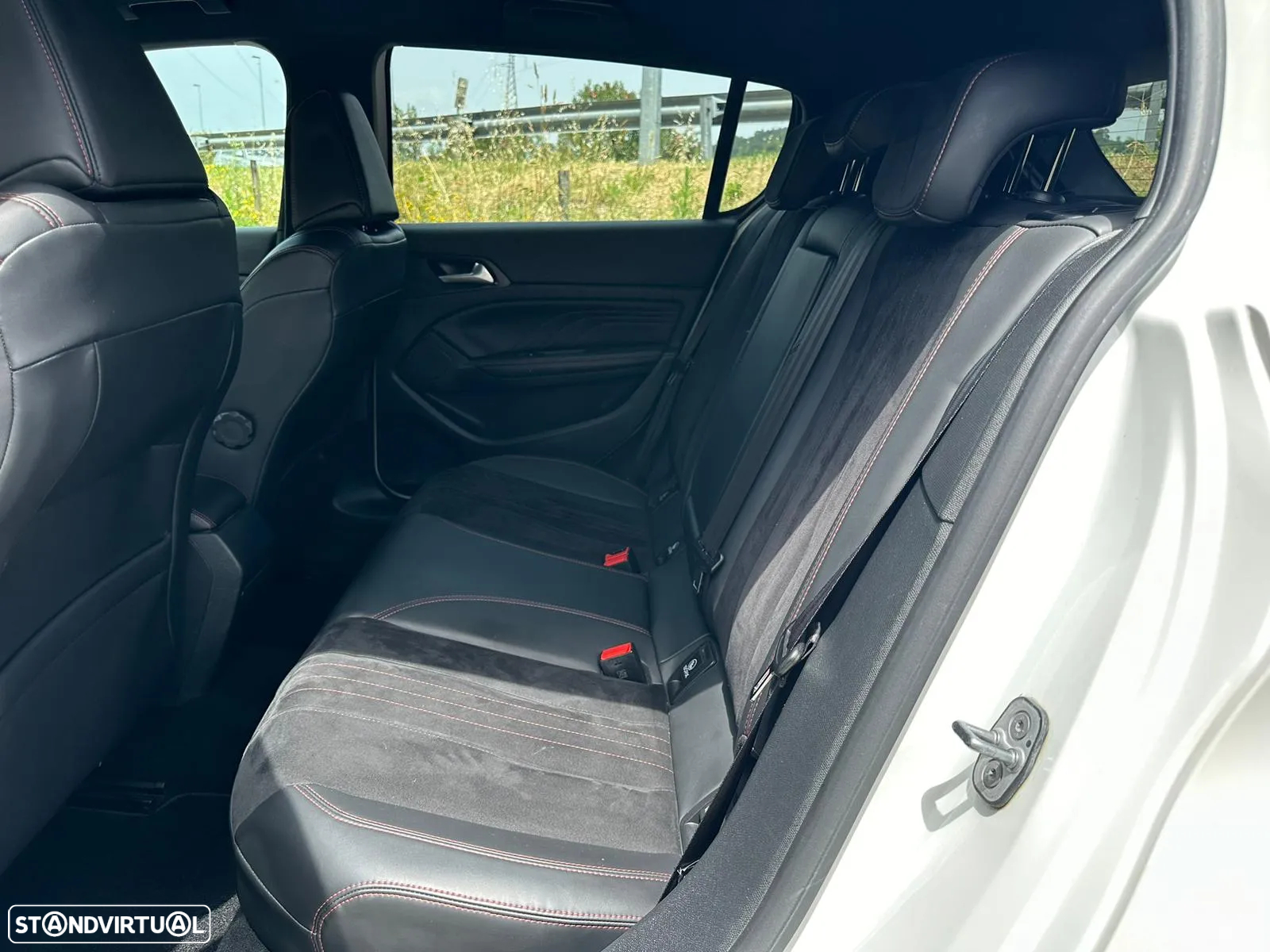 Peugeot 308 1.2 PureTech GT Pack EAT8 - 17