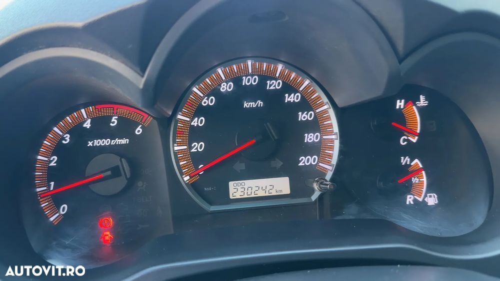 Toyota Hilux 4x4 Cabina Dubla Style - 9