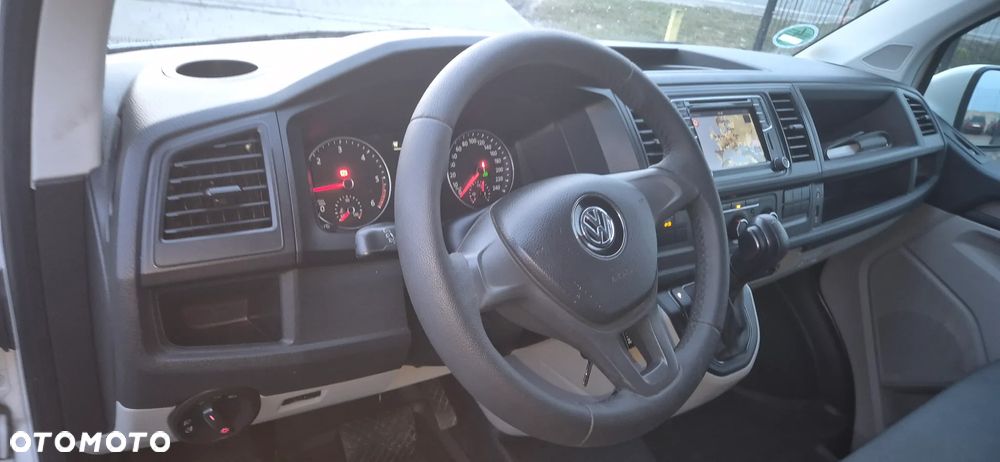 Volkswagen Transporter Kombi L1H1 DSG - 12