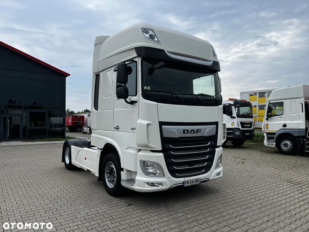 DAF XF 106.530 SUPERSPACECAB/SPROWADZONY/SERWISOWANY/PRZEBIEG ORYGINALNY/LODÓWKA - 2