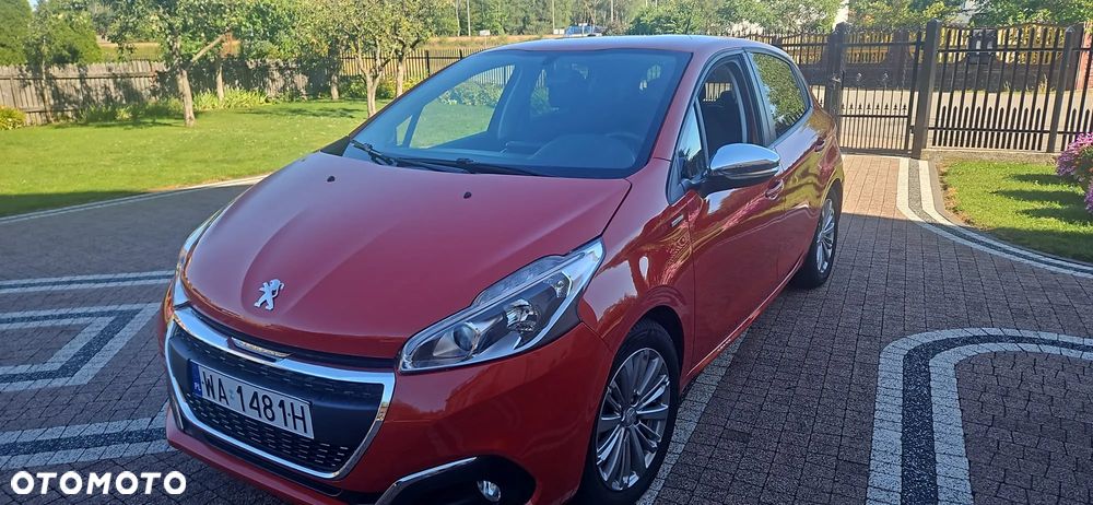 Peugeot 208 2017 photo 2