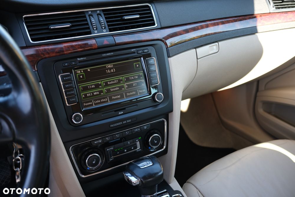 Skoda Superb 2.0 TDI Elegance DSG - 28