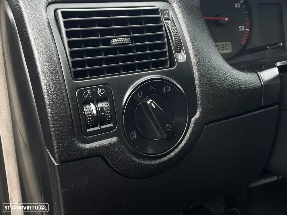 VW Golf Variant 1.9 TDi Highline - 13