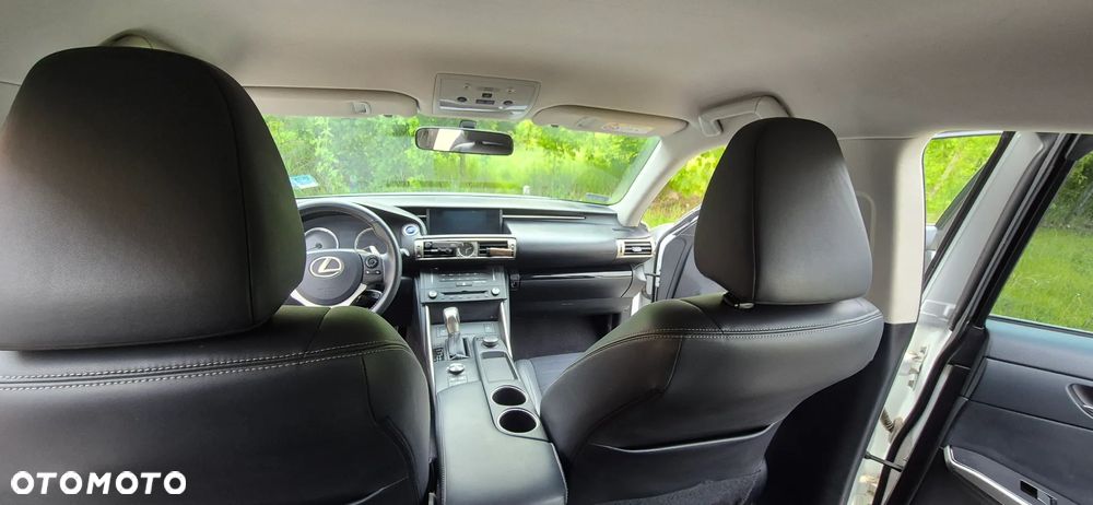 Lexus IS 300h Elite - 13