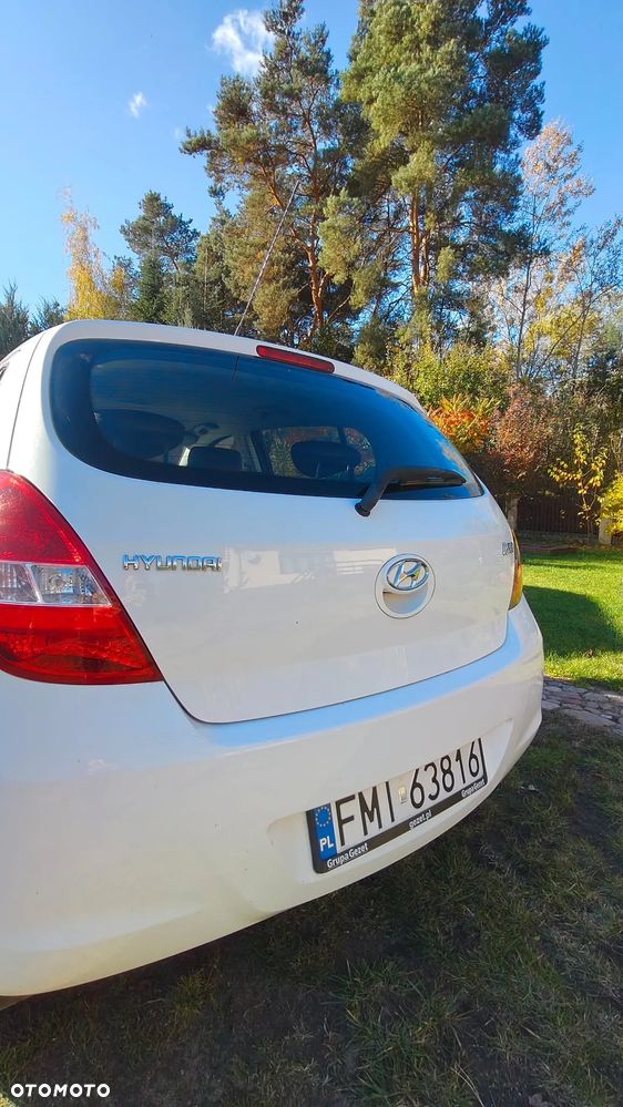 Hyundai i20 - 20
