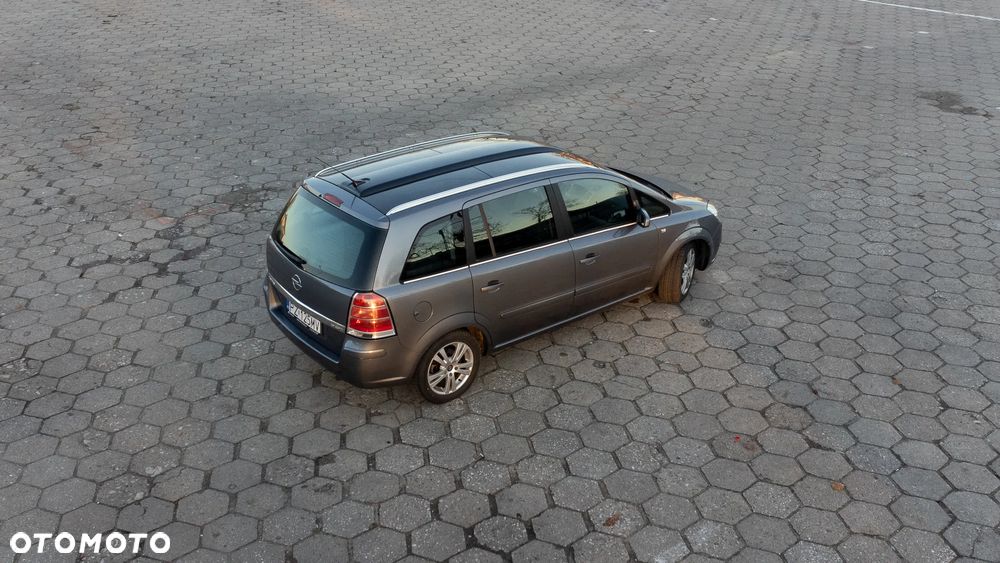 Opel Zafira 1.9 CDTI Cosmo - 8