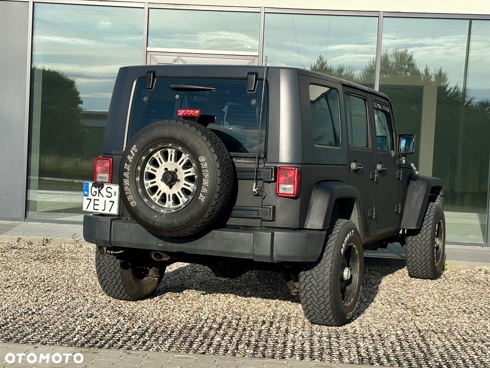 Jeep Wrangler - 12