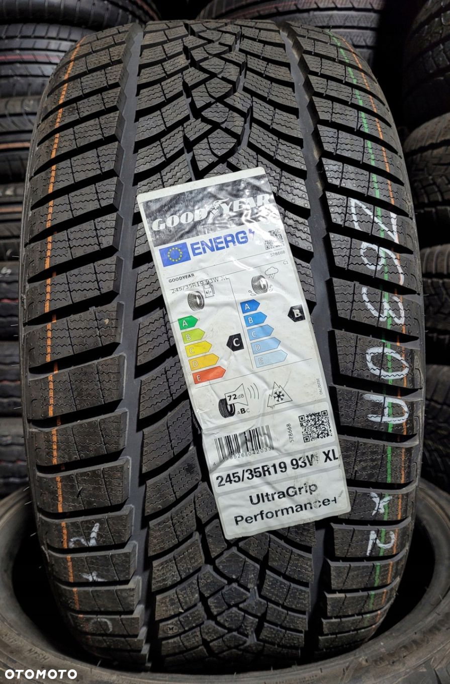 2x Goodyear UltraGrip Performance  245/35R19 93W XL Z630A - 3