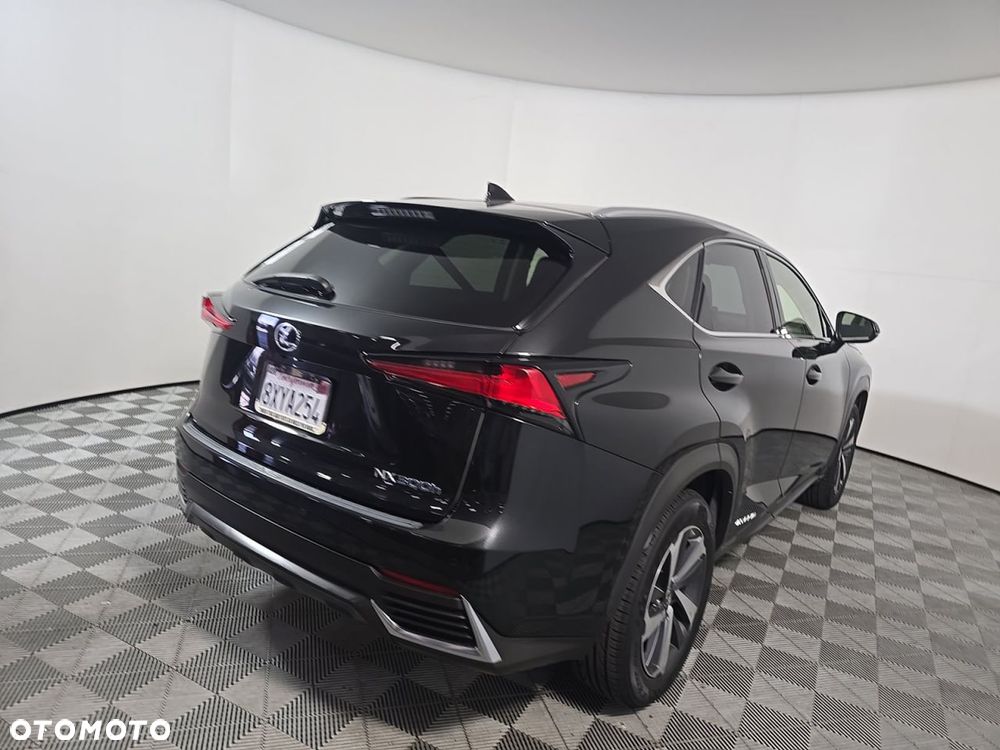 Lexus NX - 4