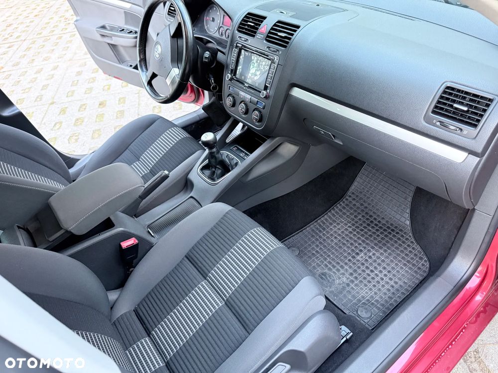 Volkswagen Golf V 1.9 TDI Trendline - 11