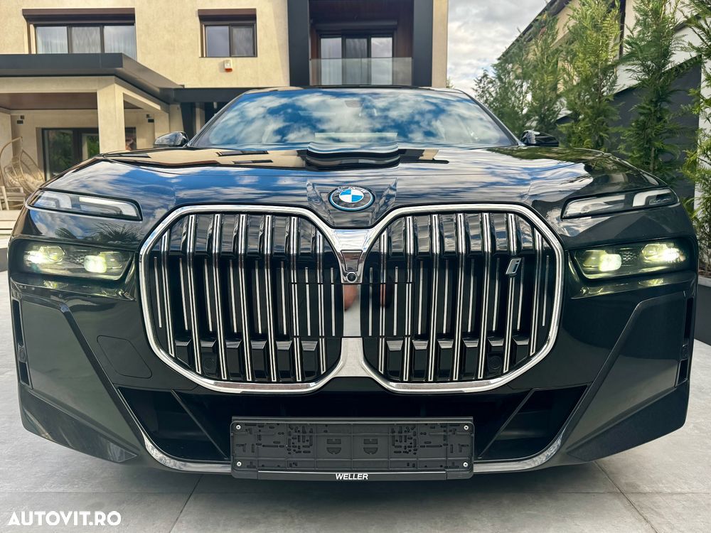 BMW i7 - 2